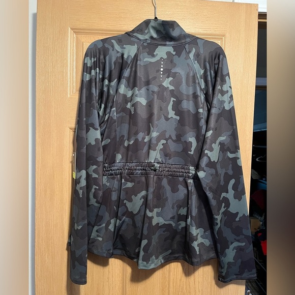 NWT Tek Gear Camo Quarter Zip - Picture 9 of 10